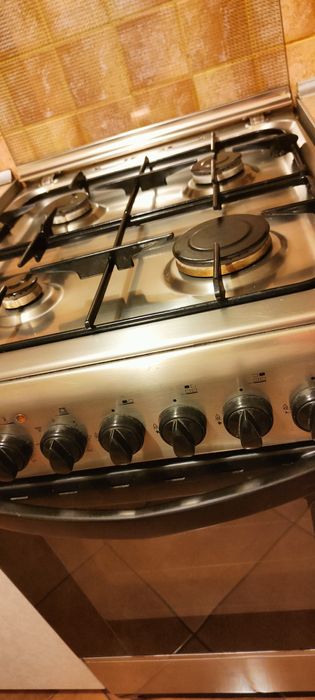 Kuchenka gazowa Indesit maszynka