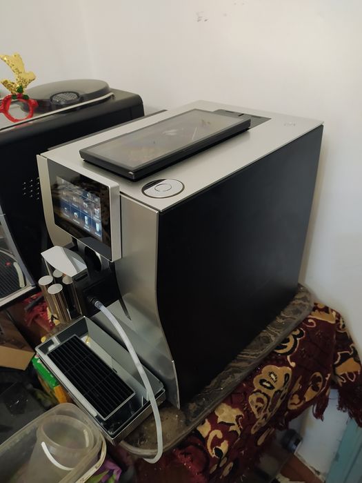 Кофемашина Jura Z8. (Швейцария).