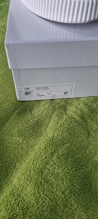 L'estrosa rozmiar 37