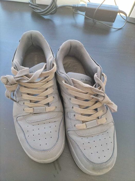Tênis Bershka Cinzentos