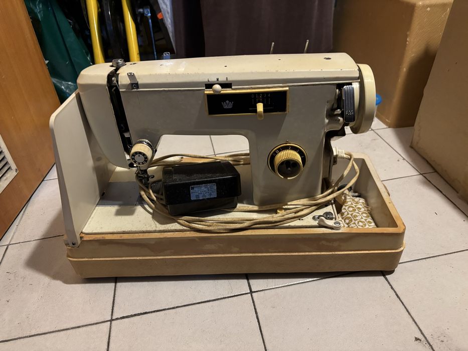 Maquina de costura vintage