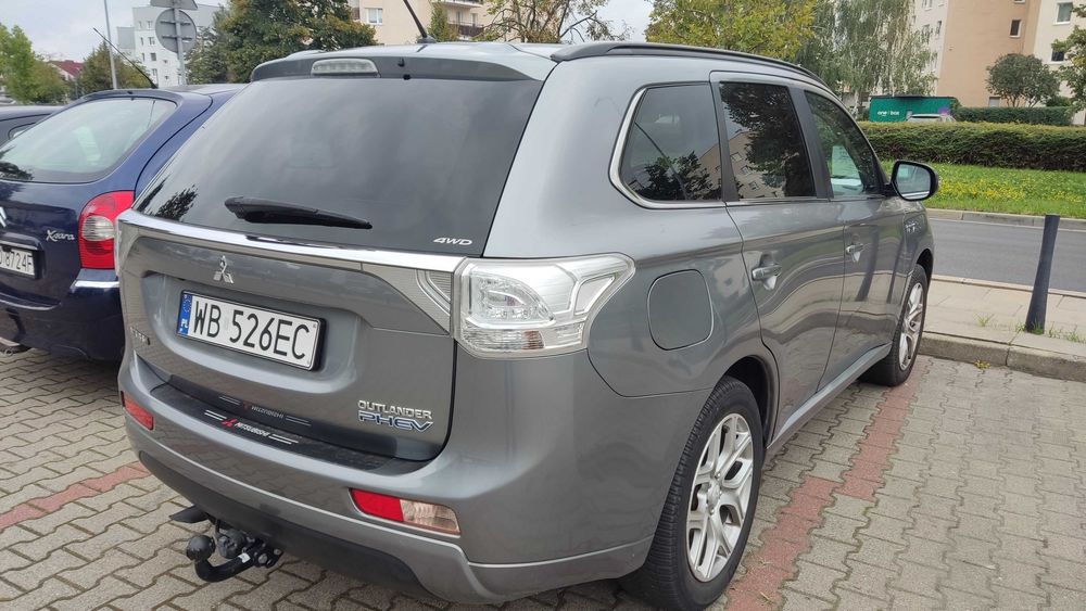 Mitsubishi Outlander 2,0 phev 2013
