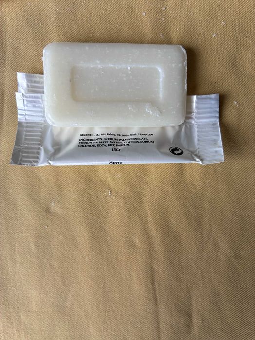 Sabonetes pequenos em saco individual de 15 cl - Qtd. 376 Und.