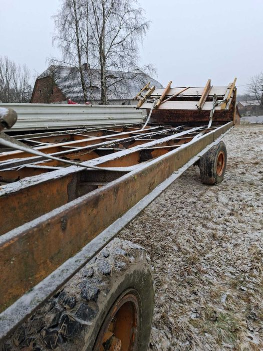 Przyczepa platforma do bel, balotów slomy siana