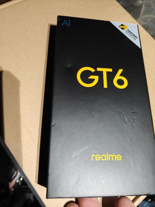Realme GT 6 16/512 GB używany sprawny