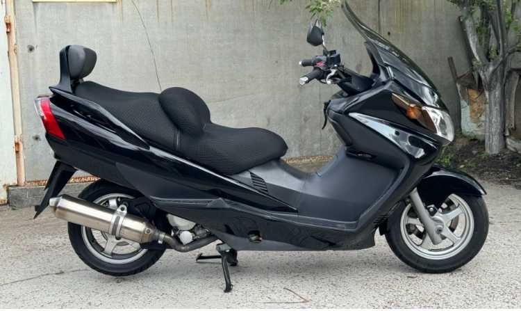 Suzuki SkyWave 400