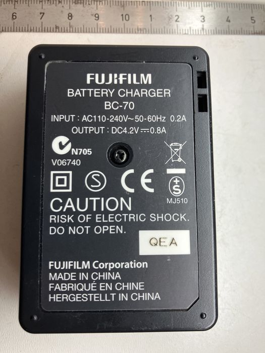 ładowarka baterii FUJIFILM BC-70 battery charger
