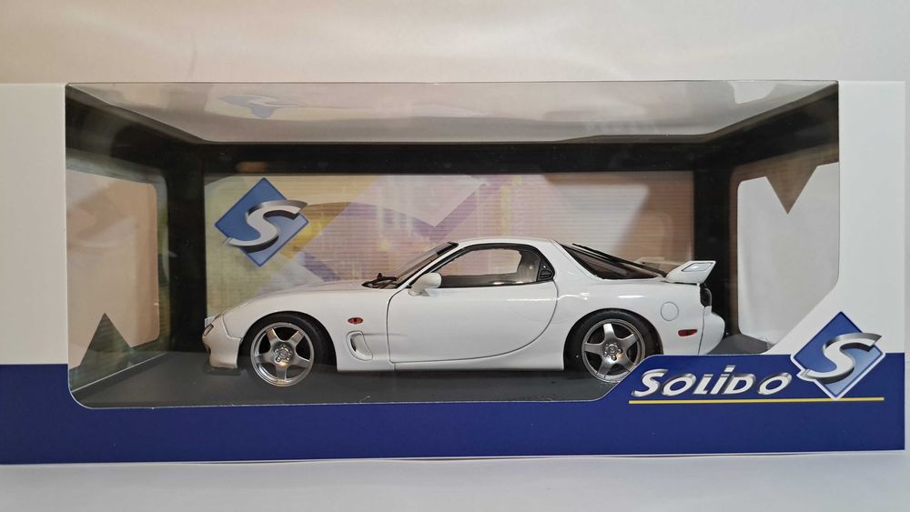 1/18 Mazda RX7 br - Solido