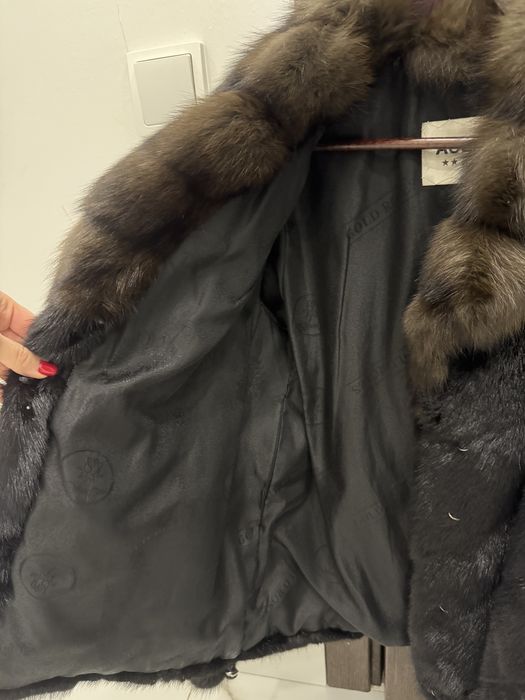 Шуба норковая с воротником из песца