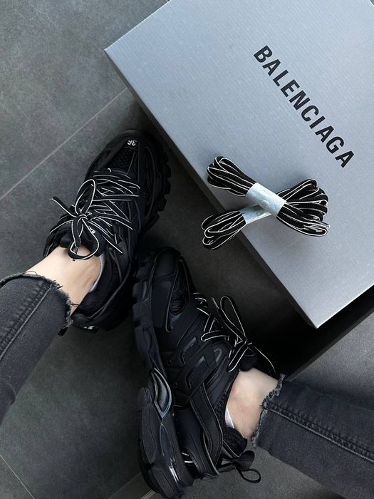Balenciaga Track Black трендові кросівки баленсіага трек чорні 36-45