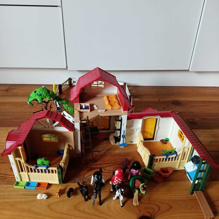 Stajnia Playmobil duża 6926
