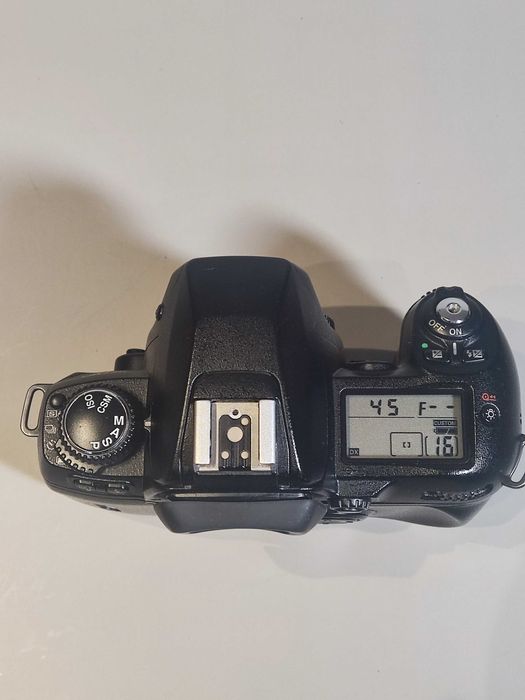 Nikon F80 - Câmara Analógica