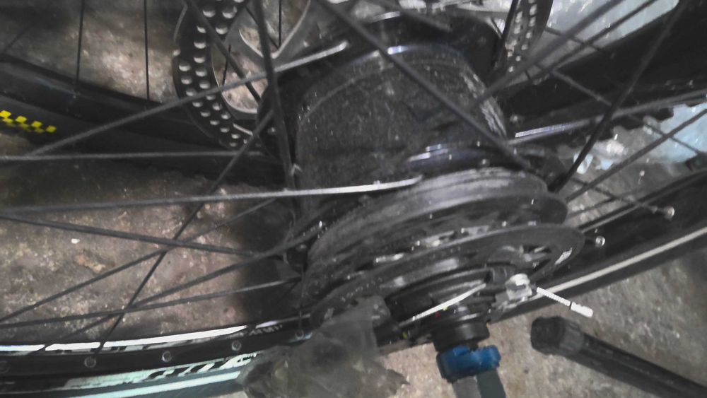 Колесо 26" Shimano Alfine 8 планетарна, DiscBull Schwalbe Super Moto X