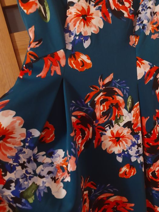 Sukienka ViNCE CAMUTO Tkmaxx 40