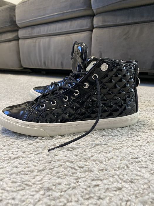 Geox czarne lakierowane buty za kostkę damskie 38