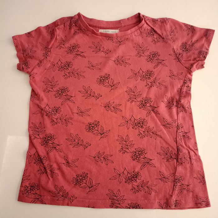 Koszulki z krótkim rękawem Sinsay dwupak 116 cm. 100% bawełna.