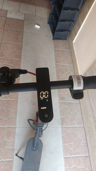 Sprzedam hulajnogę dobrostanie prawie nieuzowane fajnie się jeździ