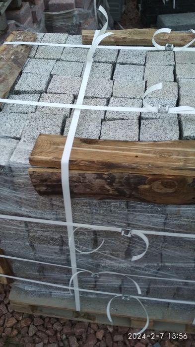Бруківка, брусчатка гранітна колота 10×10×5  та Пилена від 980 грн