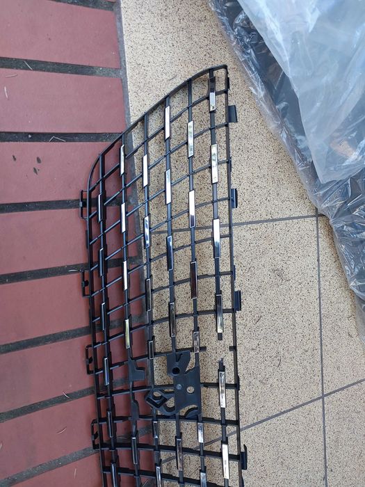 PEUGEOT 3008 II grill atrapa