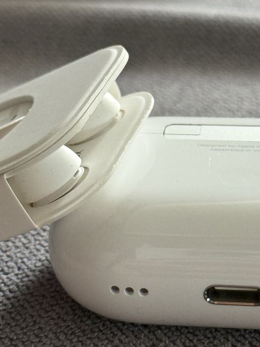 Apple AirPods Pro 2nd generation with MagSafe Charging Case USB-C