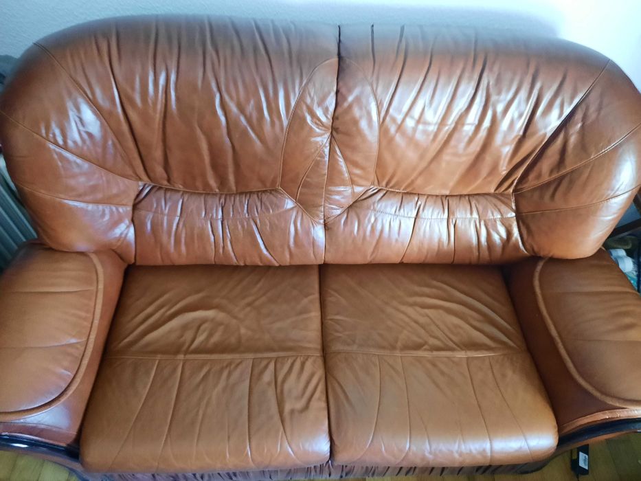 Sofá-cama em PELE !!!