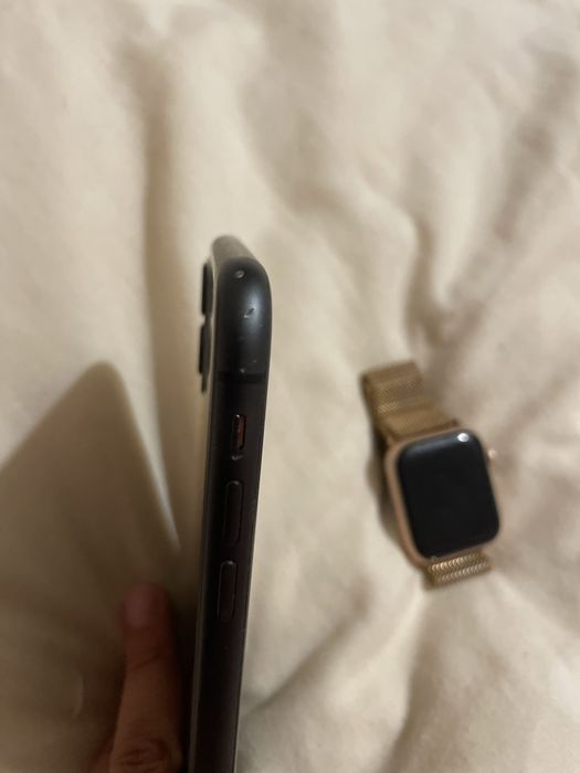 Iphone 11 64gr + apple watch serie 6 rose gold