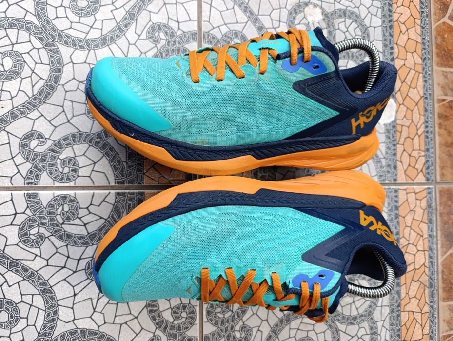 Hoka 38-39p. Жіночі трекінгові кросівки.