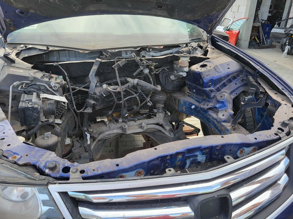 Honda Accord VIII 2.0 benzyna na części lub w całości.