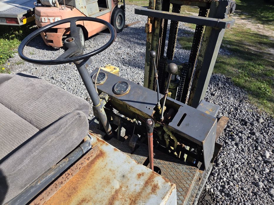 Wózek widłowy Rak Suchedniów c330 niski maszt