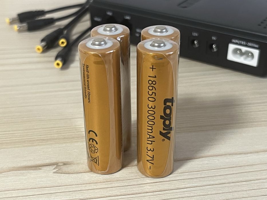 ДБЖ Безперебійники для роутера UPS 12000 mAh (4x3000 mAh)