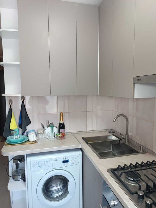 Здається квартира після ремонту центр