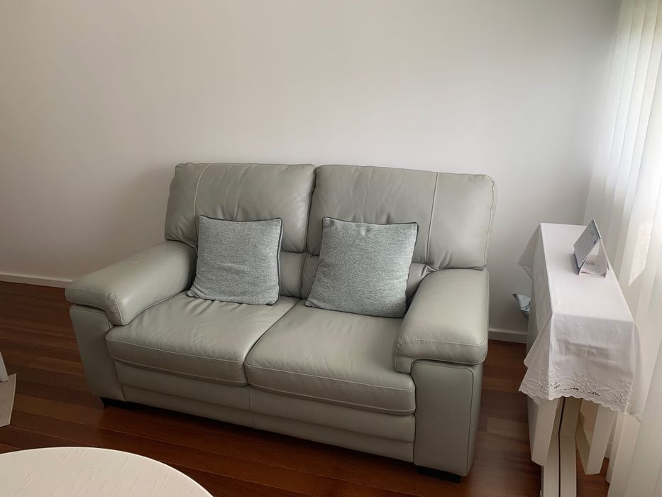 Sofá em pele com certificado Chateau D'AX