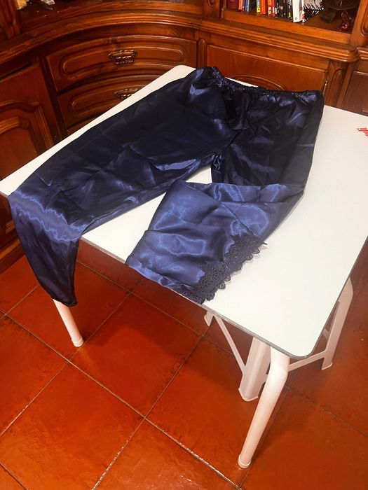 Conjunto De Pijama Azul De Cetim