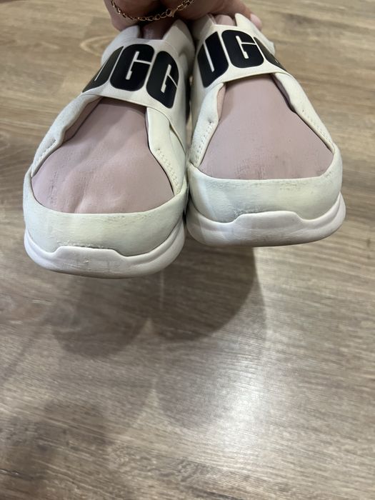 Ugg оригинал 41 размер.  Кроссовки