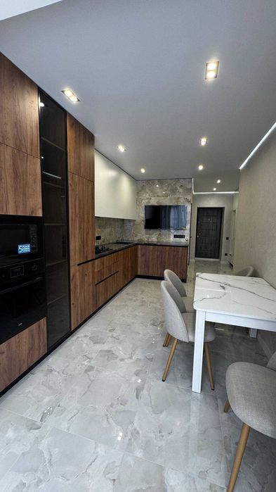 велика 1.5кім в центрі, жк Княгинин