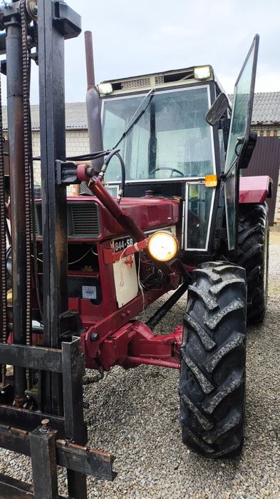 CASE Inernational 844sb