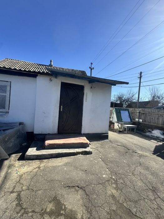 Продається одноповерховий житловий будинок в селі Кожухівка. 25000$
