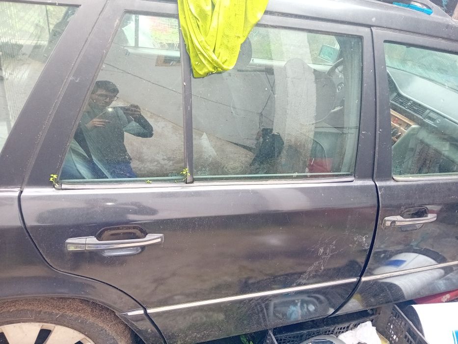 Mercedes  s124 vario material