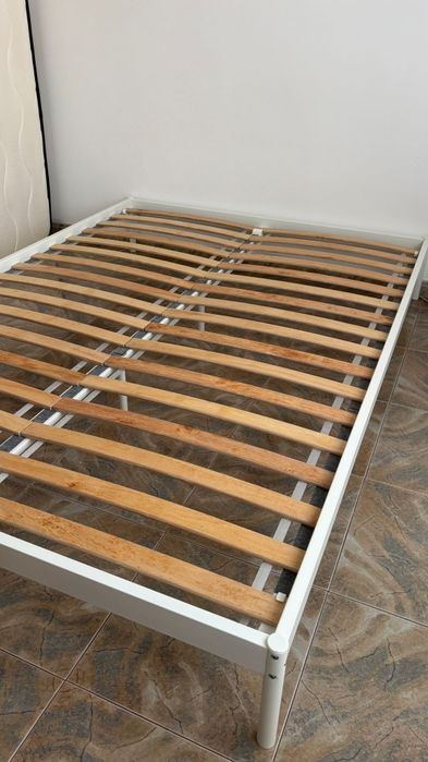 Cama Casal Branca Ikea