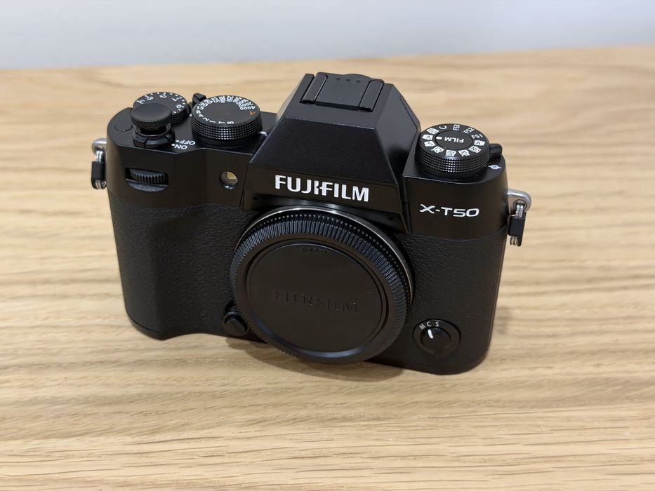 Fujifilm X-T50 + TTArtisan AF 27mm F2.8 + 2 Baterias Extra | Como Nova