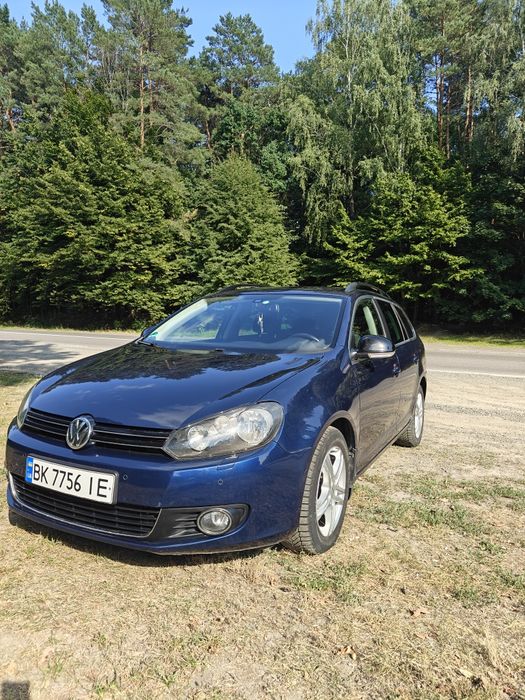 Volkswagen Golf універсал 2012 року
