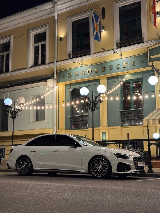 Продаю AUDI A4 B9.5 QUATTRO 2.0TDI (дизель) S-line 2022р, 41.000км