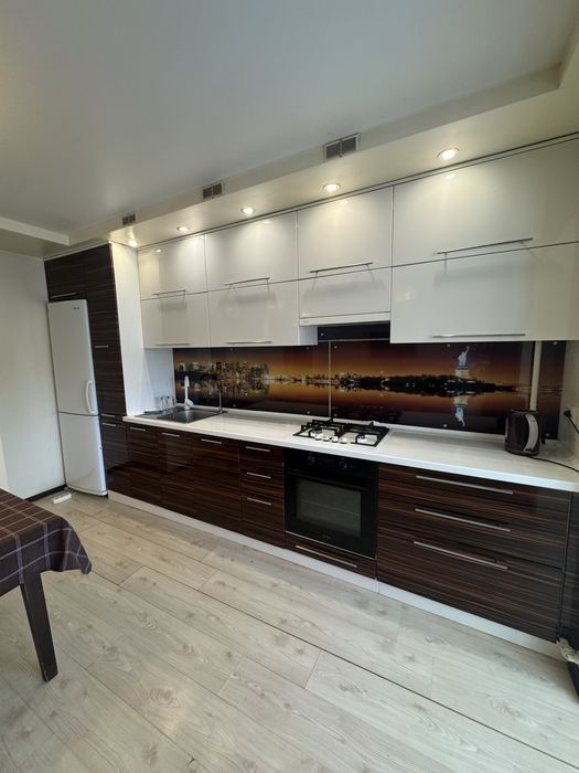 Оренда стильної  євротрійки вул.Конякіна