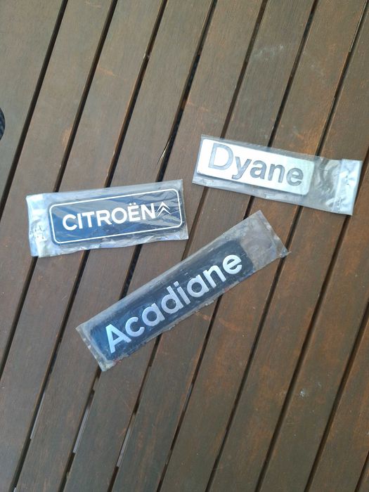 Chapas/logo Dyane