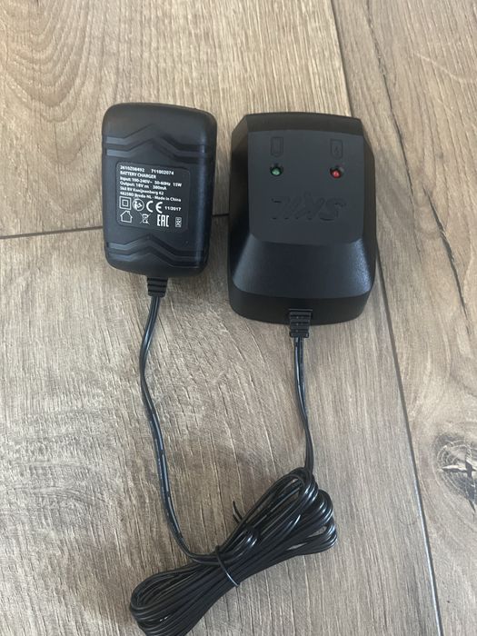 Зарядка акумуляторних батарей SKIL