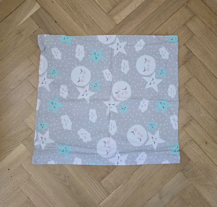 Poszewka na poduszke dla dzieci 35x37