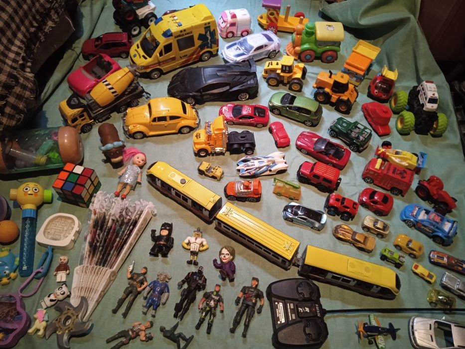 Для малюків. Іграшки !