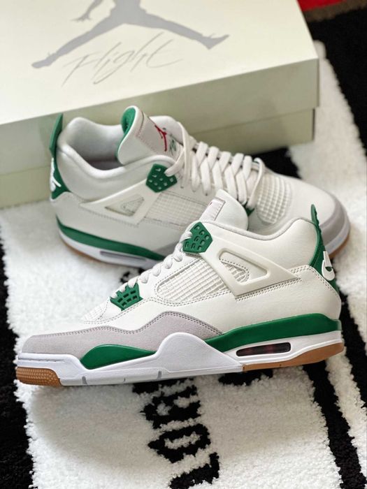 Jordan 4 Retro SB Pine Green-Rozmiar 42
