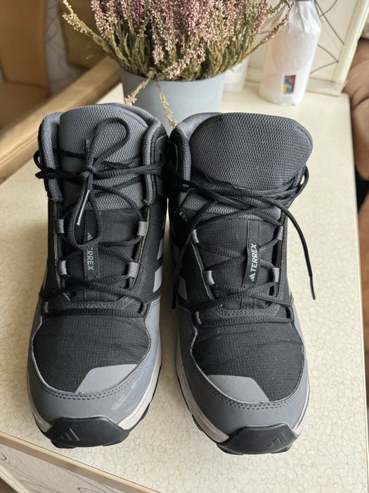 Зимові черевики Adidas розім 38 2/3 устілка 24.5 см