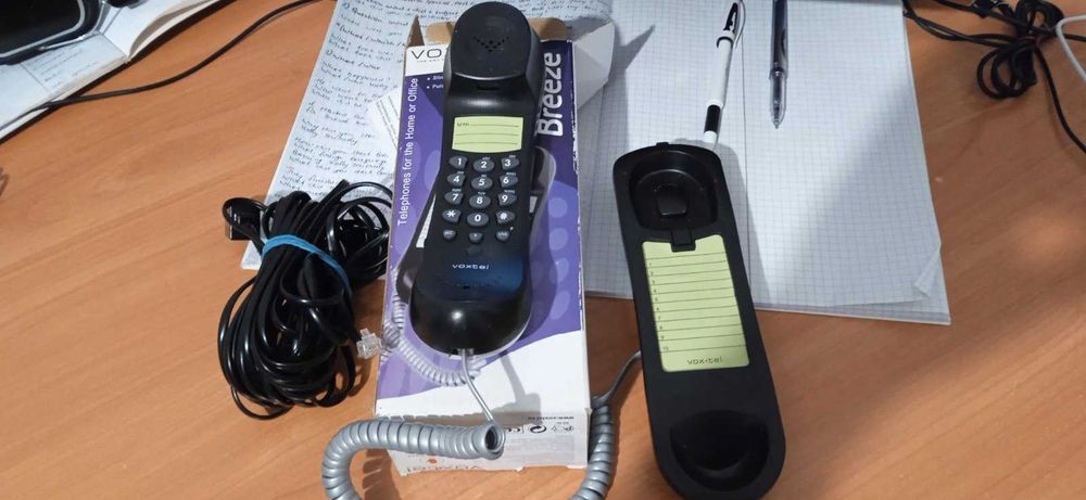 Проводной телефон Breeze